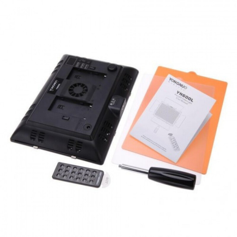 YongNuo YN600L осветитель светодиодный 5500К на 600 светодиодов с пультом ду