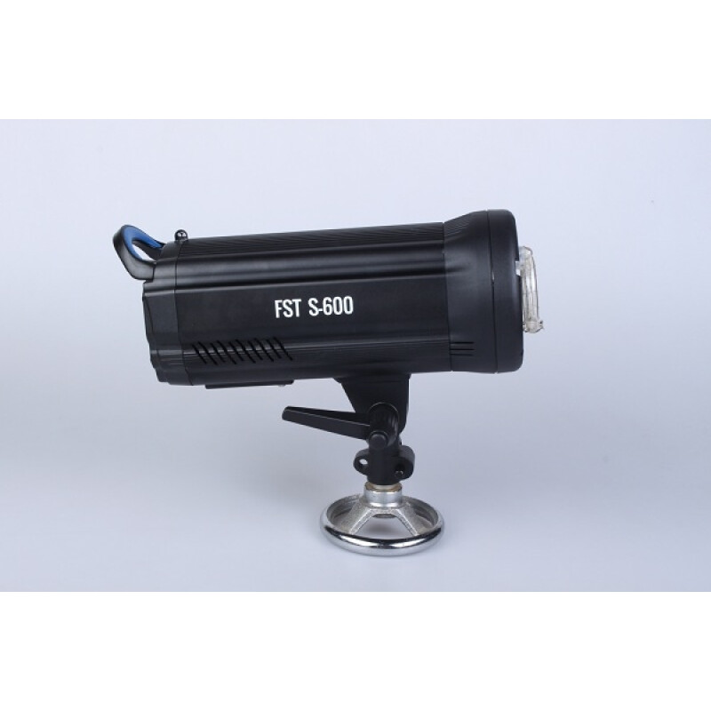 FST S-600 импульсная студийная вспышка