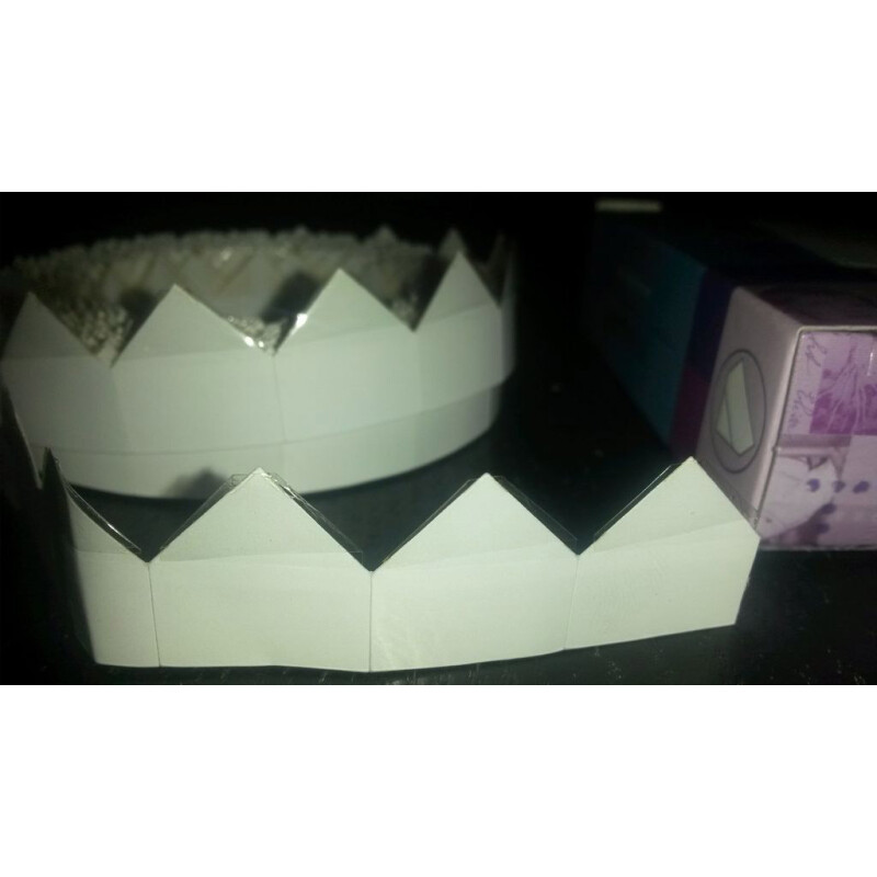 Henzo 18309 уголки белые 500 шт.