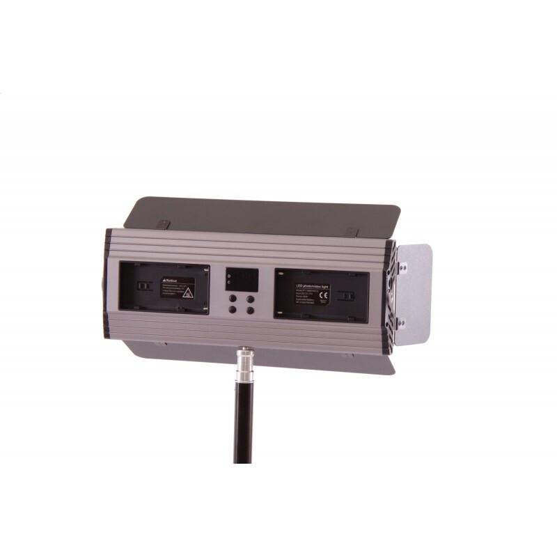 FST LED PT-30B PROII светодиодный накамерный осветитель