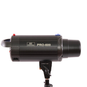 FST PRO-600 Softbox Kit комплект импульсного света
