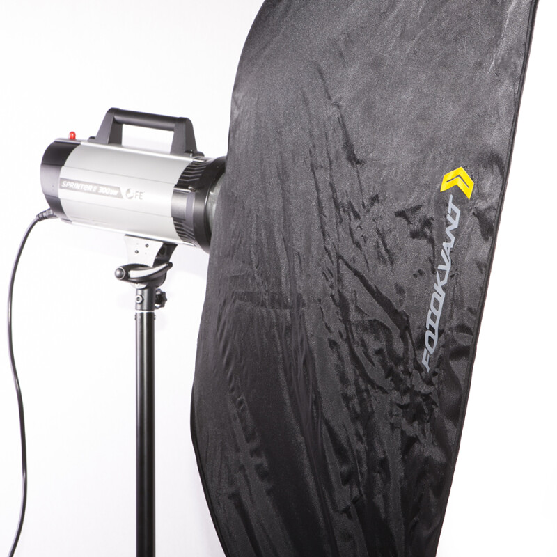 Fotokvant SBR-100100BW быстрораскладной софтбокс 100х100 см с адаптером Bowens