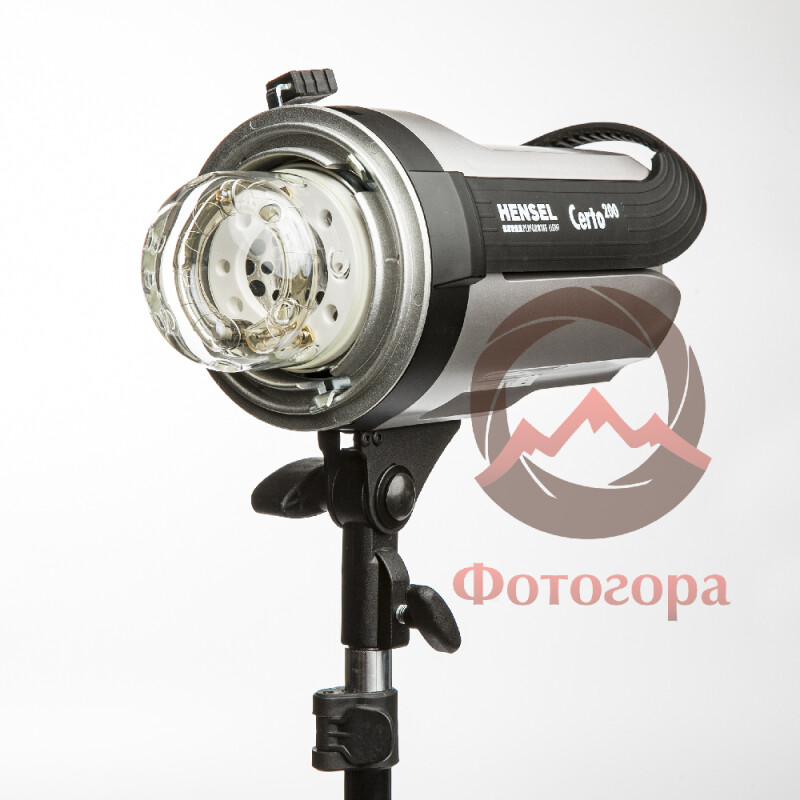 Hensel (8808) Certo 200 импульсный моноблок