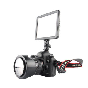 Godox LEDP120C осветитель светодиодный накамерный