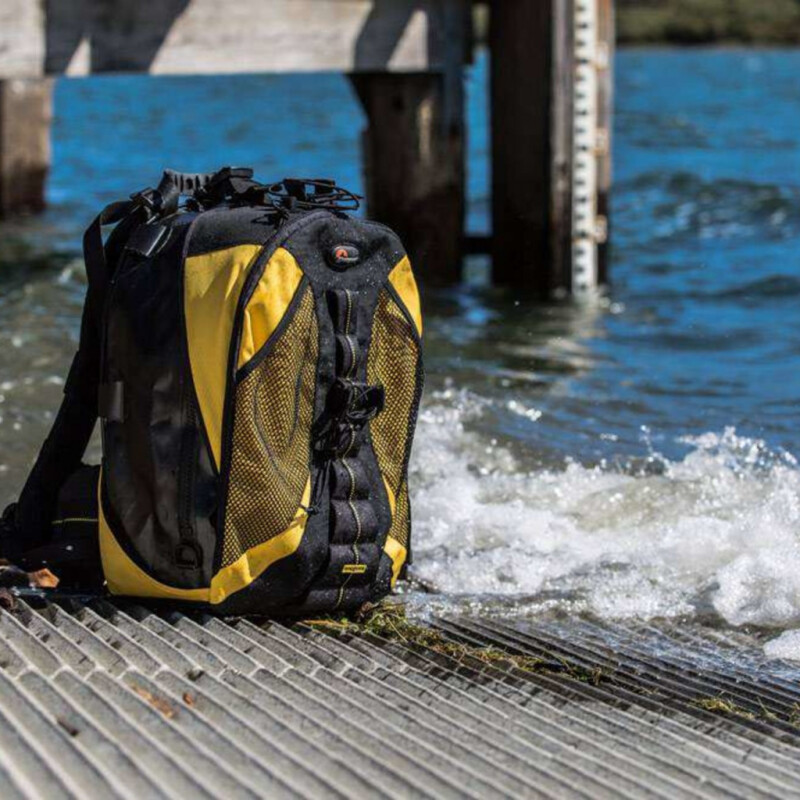 Lowepro DZ200 Dryzone Backpack рюкзак для камеры желтый