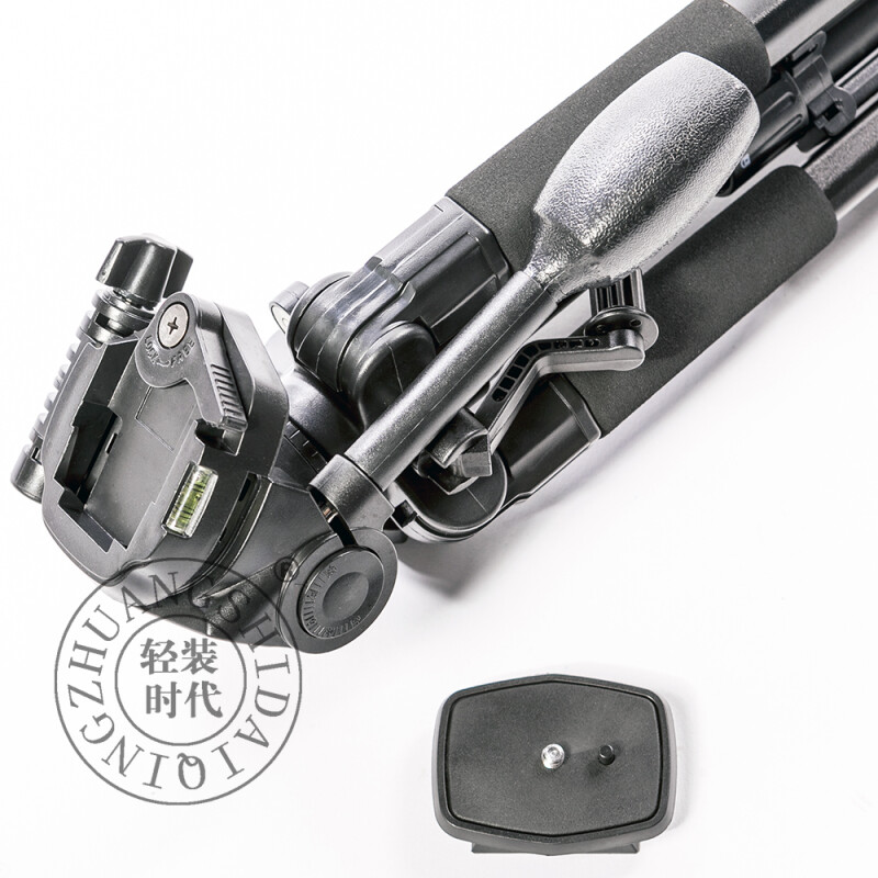 QZSD Q111 штатив 146 см с видеоголовой