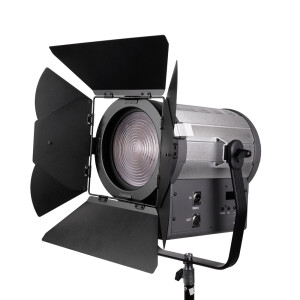 GreenBean Fresnel 300 LED X3 DMX светодиодный осветитель