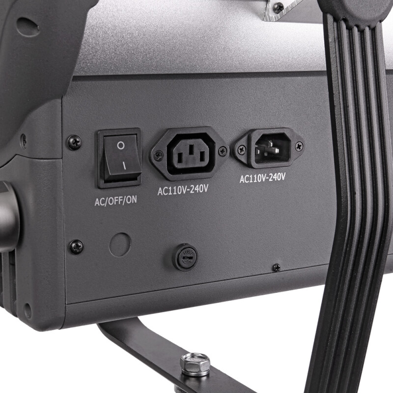 GreenBean Fresnel 300 LED X3 DMX светодиодный осветитель