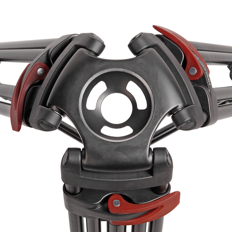 GreenBean HDV Elite 618 видеоштатив и максимальной высотой 160 см