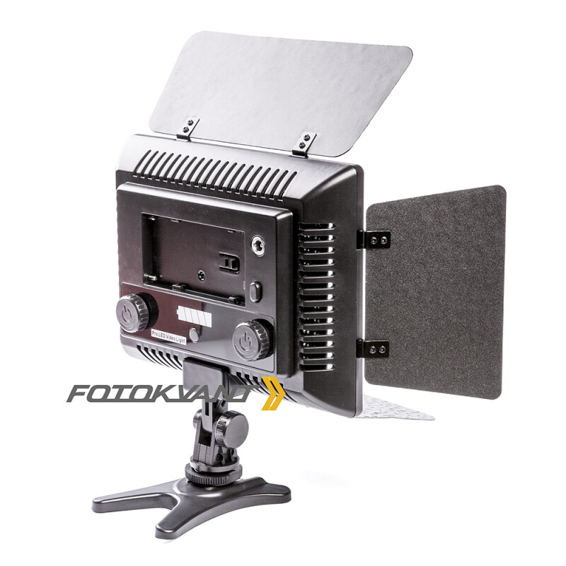 Fotokvant LED-300II PB светодиодная панель со шторками цветовая температура 3200-6000К