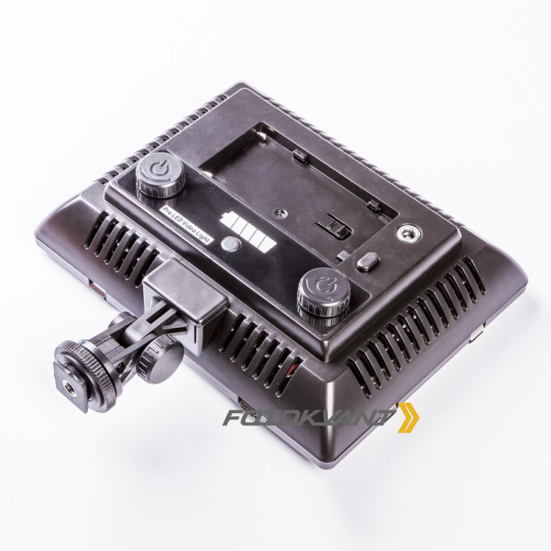 Fotokvant LED-300II PB светодиодная панель со шторками цветовая температура 3200-6000К