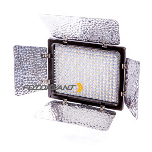 Fotokvant LED-300 PB светодиодная панель с шторками 300 светодиодов