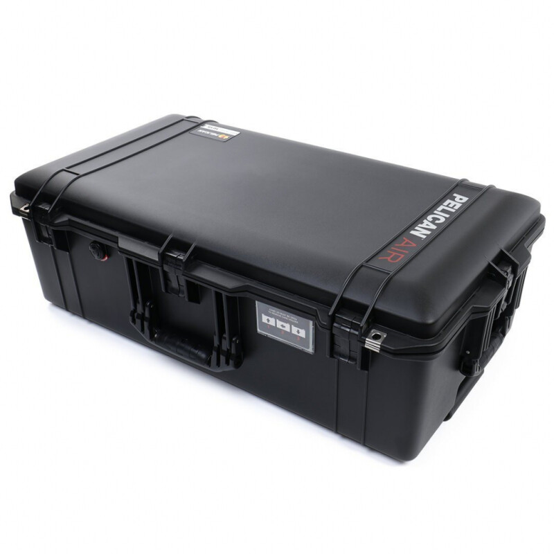 Peli 1615Air black ударопрочный кейс с  разделителями системы TrekPak черный