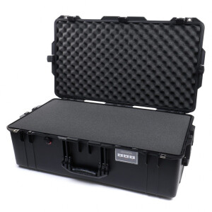 Peli 1615Air black ударопрочный кейс с поропластом черный