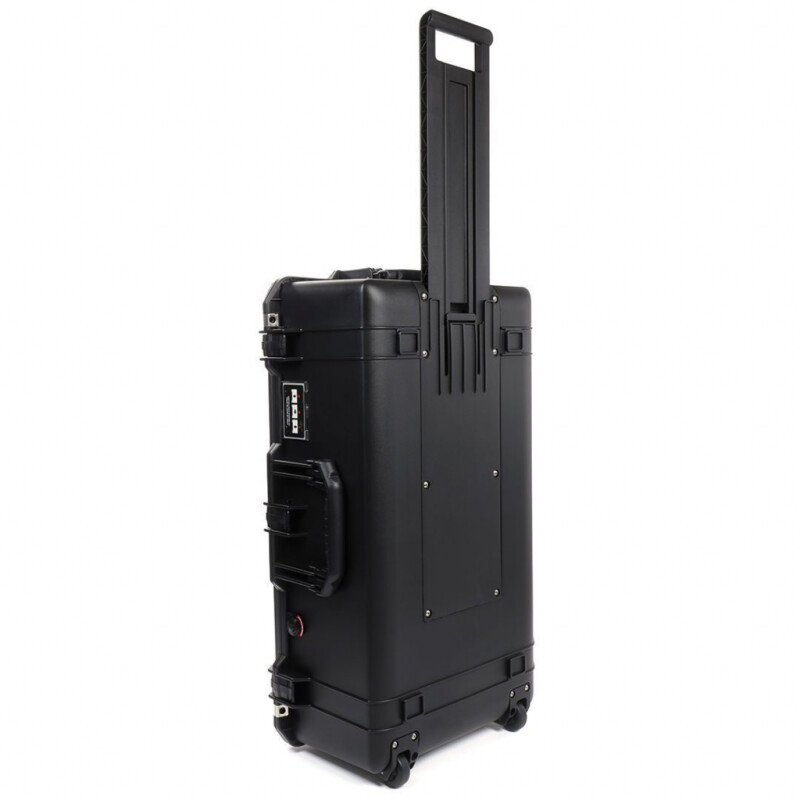 Peli 1615Air black ударопрочный кейс с поропластом черный