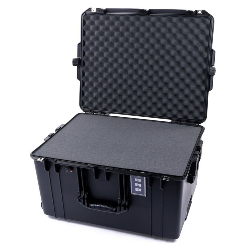 Peli 1637Air black ударопрочный кейс с поропластом черный
