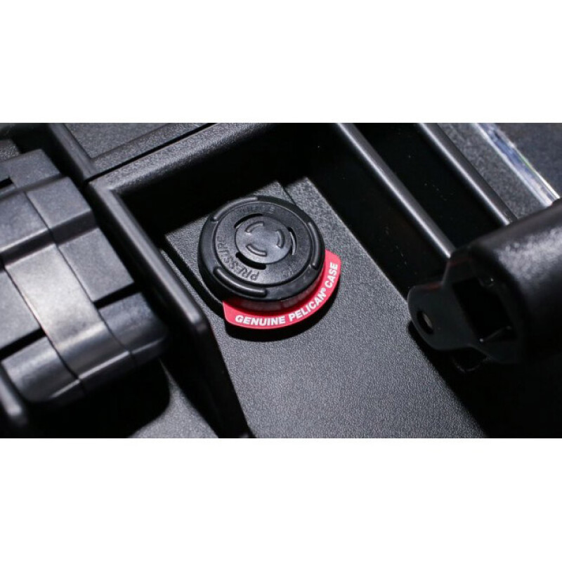 Peli1607Air black ударопрочный кейс с поропластом черный