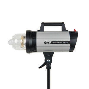 Falcon Eyes Sprinter II 200 BW вспышка студийная