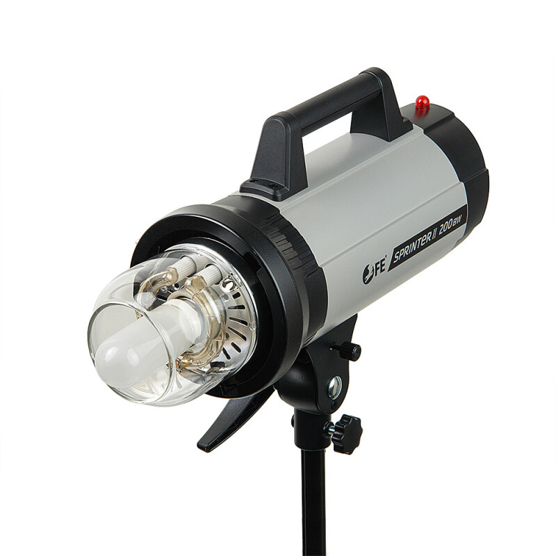 Falcon Eyes Sprinter II 200 BW вспышка студийная
