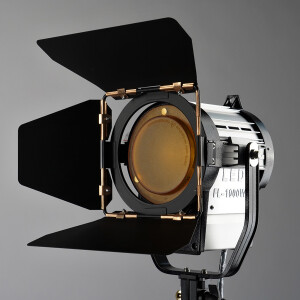 FST FL-1000WS cветодиодный осветитель