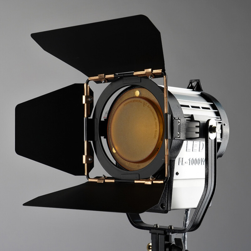 FST FL-1000WS cветодиодный осветитель