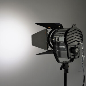 FST FL-1000WS cветодиодный осветитель