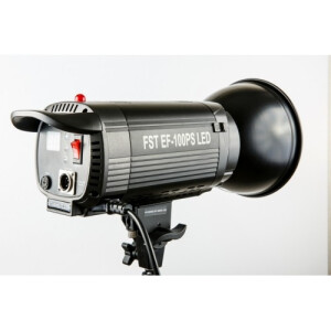 FST EF-100PS (LED) Sun Light 5500K cветодиодный осветитель