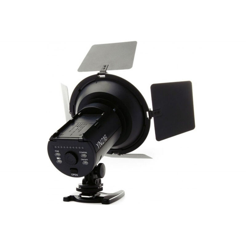 YongNuo YN216 3200-5500K осветитель светодиодный для фото- и видеокамер