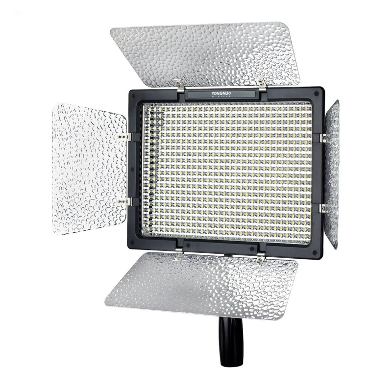 YongNuo YN600L II 5500K осветитель светодиодный