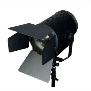 RusRay HK 100 светодиодный направленный осветитель с линзой Френеля мощность 90Вт