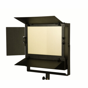 RusRay KC 250 светодиодный заливающий осветитель мощность 145Вт