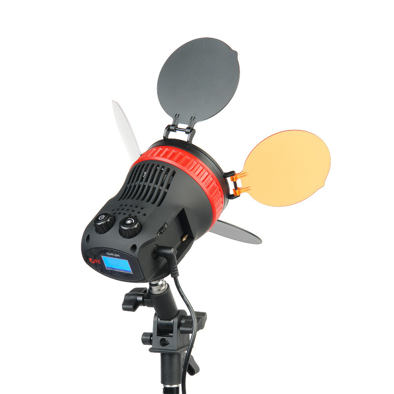 Falcon Eyes SpotLight 40LED BW осветитель светодиодный