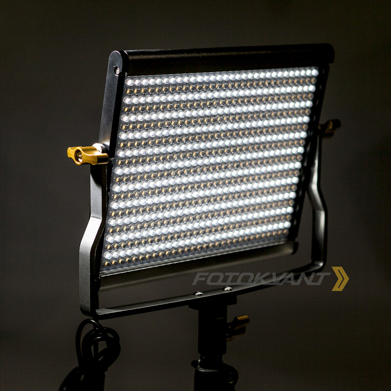 Fotokvant LED-660 PRO светодиодная панель 660 светодиодов 3200-5600 К.
