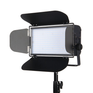 GreenBean StudioLight 100 LED DMX светодиодный осветитель