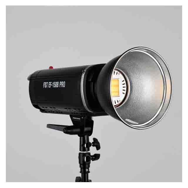 FST EF-150B PRO светодиодный осветитель