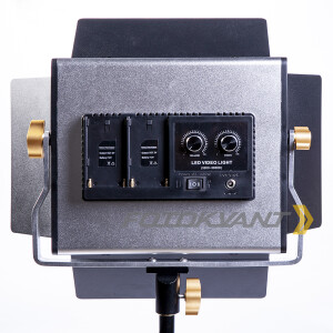 Fotokvant LED-660BD PRO светодиодная панель с шторками 660 светодиодов 3200-5600 К