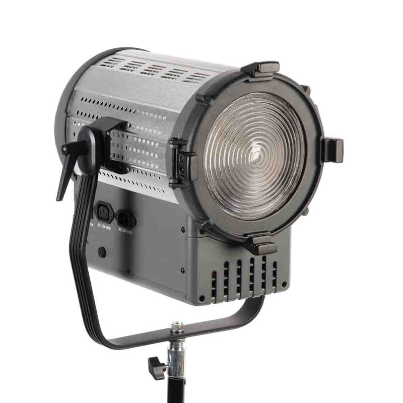 GreenBean Fresnel 500 LED X3 DMX студийный светодиодный осветитель