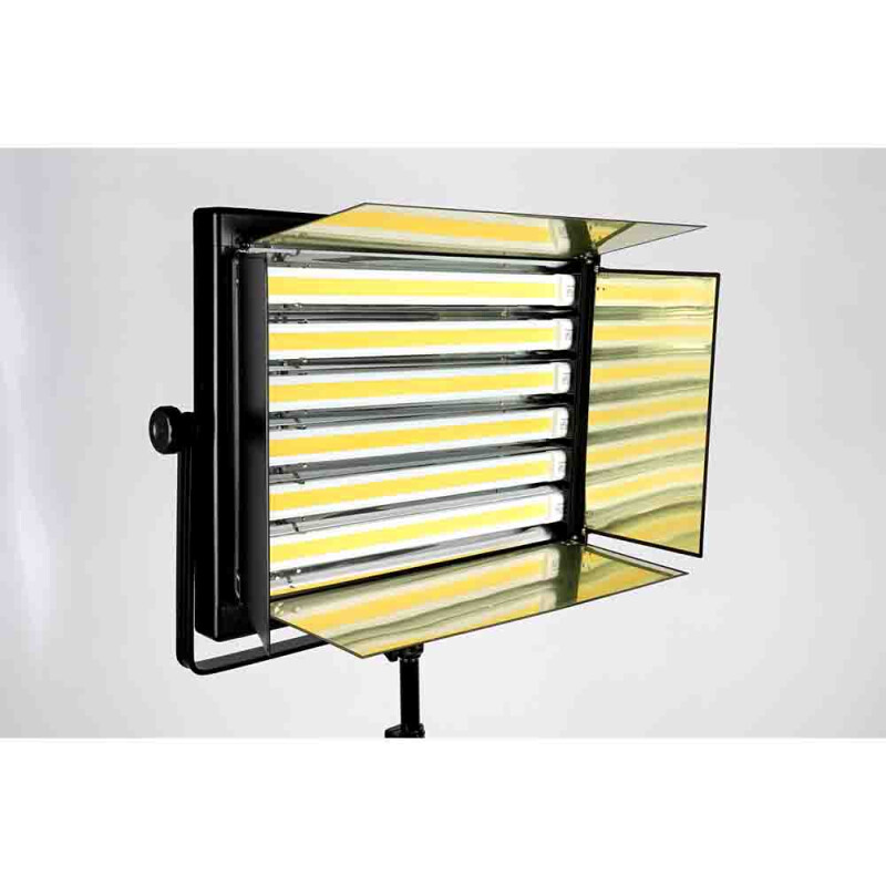 FST DG-006LED светодиодный осветитель