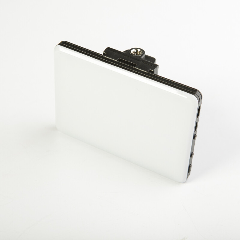 Fotokvant SL-60Al светодиодный осветитель для смартфона 3200-5600К 4Вт 2000мАч