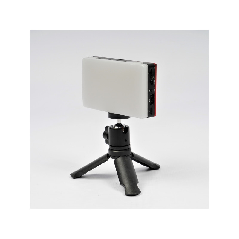 FST SMPL-9 компактный накамерный светодиодный осветитель