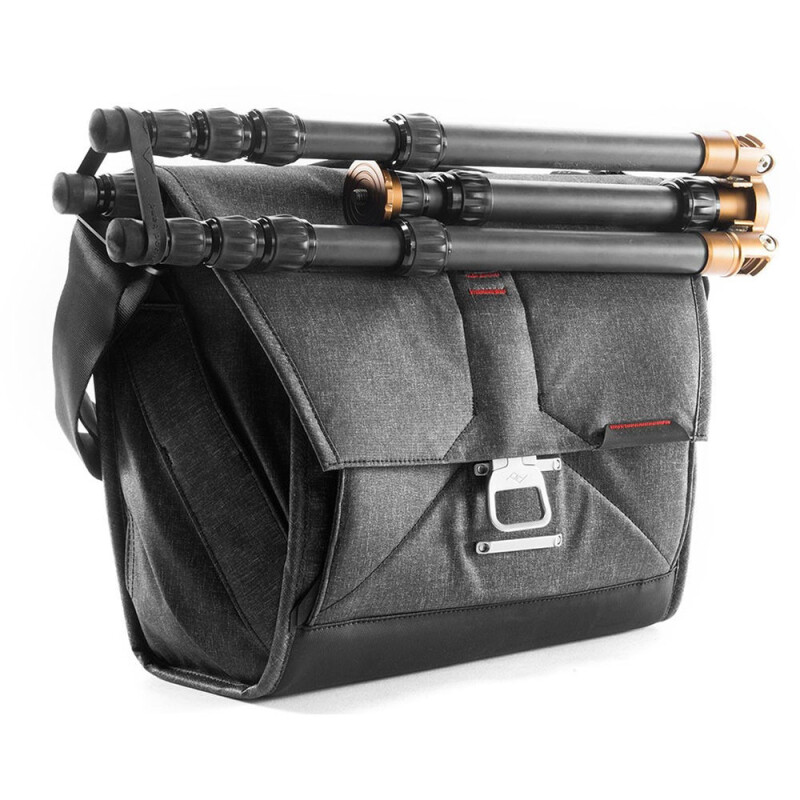 Peak Design (BS-BL-1) The Everyday Messenger 15" Charcoal фотосумка
