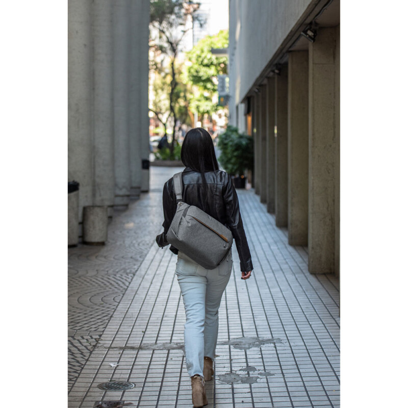 Peak Design (BEDS-10-AS-2) The Everyday Sling 10L V2.0 Ash фотосумка