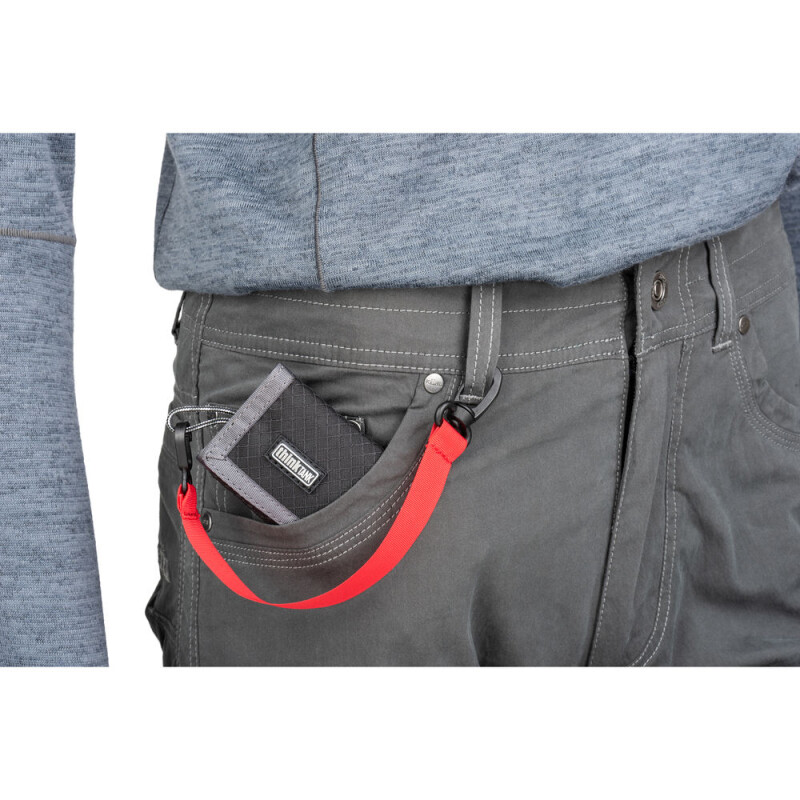 Think Tank Pee Wee Pixel Pocket Rocket чехол для карт памяти