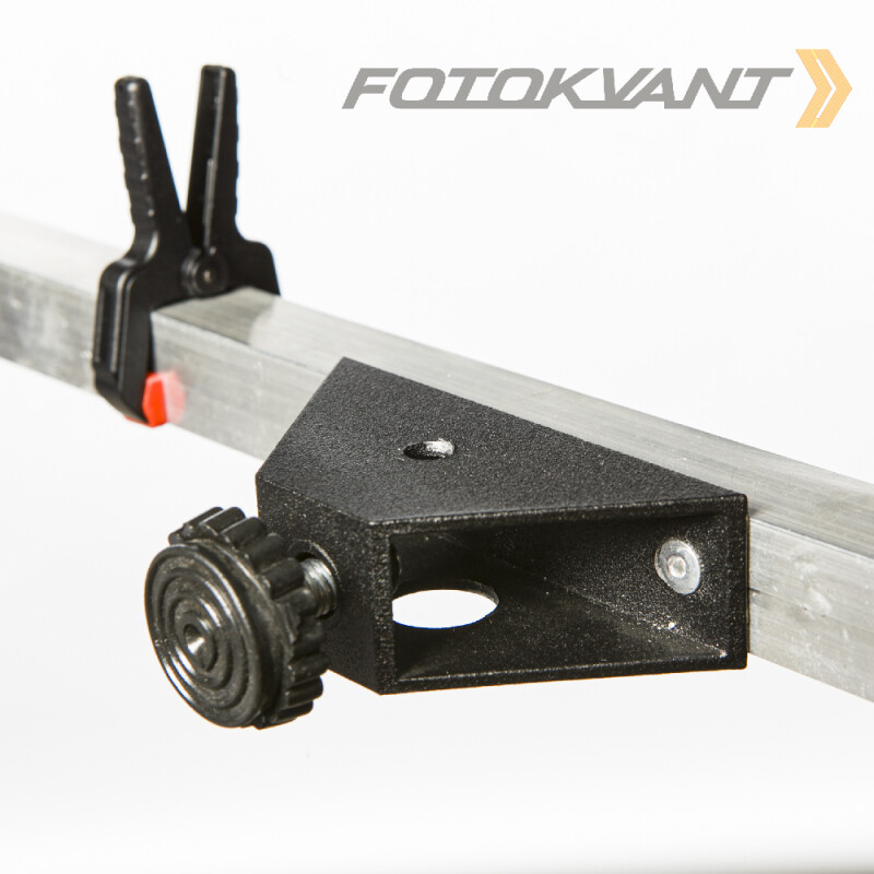 Fotokvant V-2111 перекладина для крепления пластикового или светоотражающего фона со стойкой