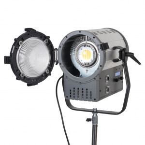 GreenBean Fresnel 300 LED X3 Bi-color DMX осветитель студийный