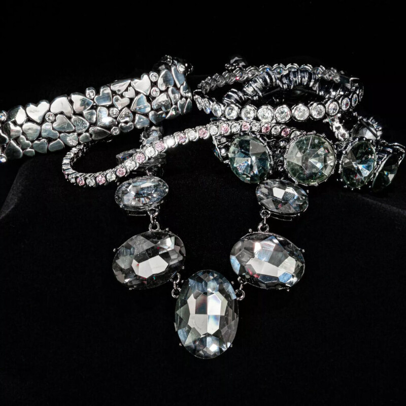 Savage 522020 Velveteen Midnight black бархатный фон черного цвета 1,32x6 м