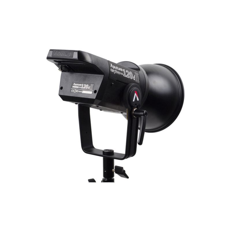 Aputure LS C120d II V-mount осветитель 5500K