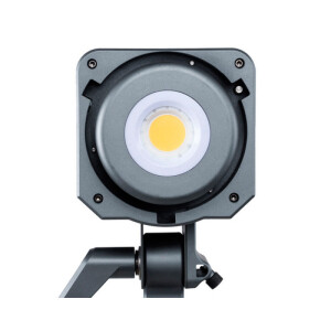 Aputure Amaran 100d осветитель