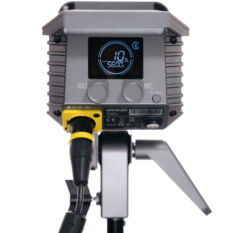 Aputure Amaran 100x осветитель