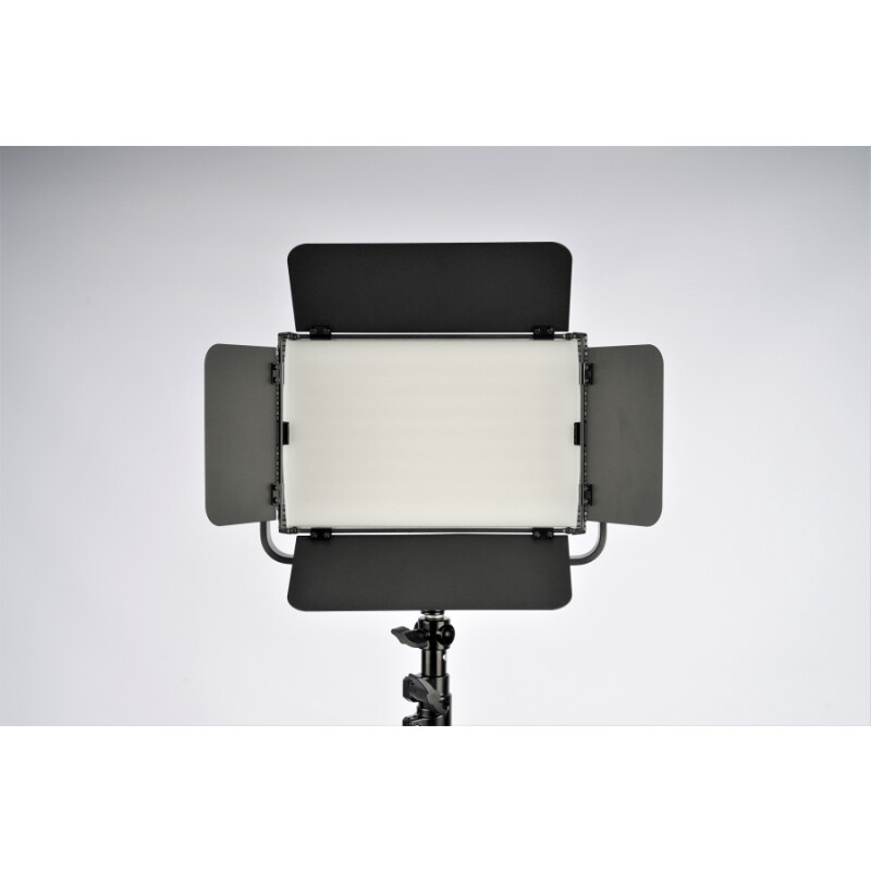 FST SFL-60RGB светодиодная панель